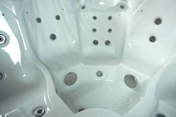 North Wales Hot Tub - Free Delivery