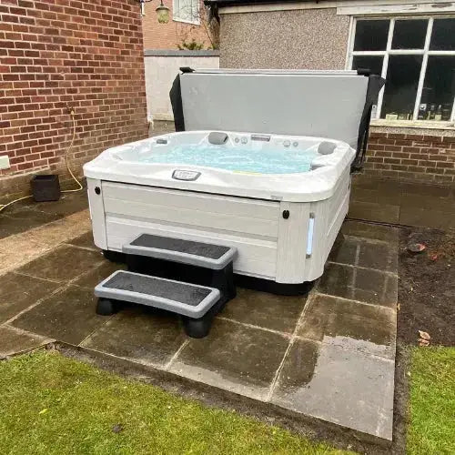 J-335 COMFORT HOT TUB WITH LOUNGE SEAT - INFRARED & RED LIGHT THERAPY