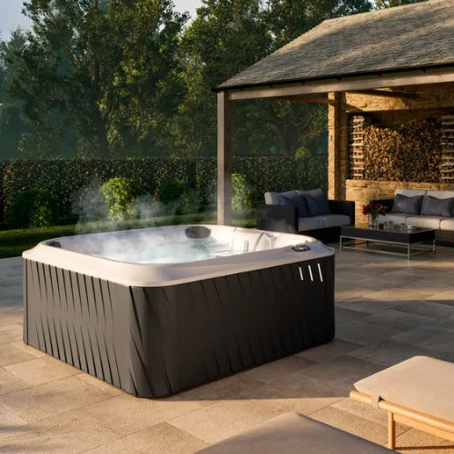 Hot tub Jacuzzi Spas for sale in Allerton