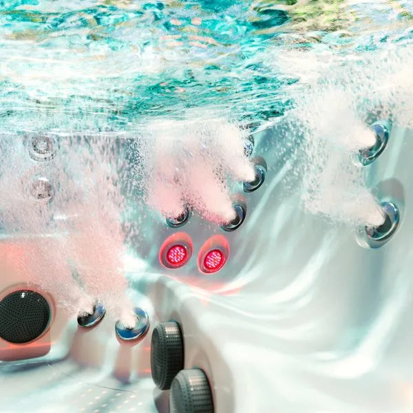 Jacuzzi - J-LX Hot Tub