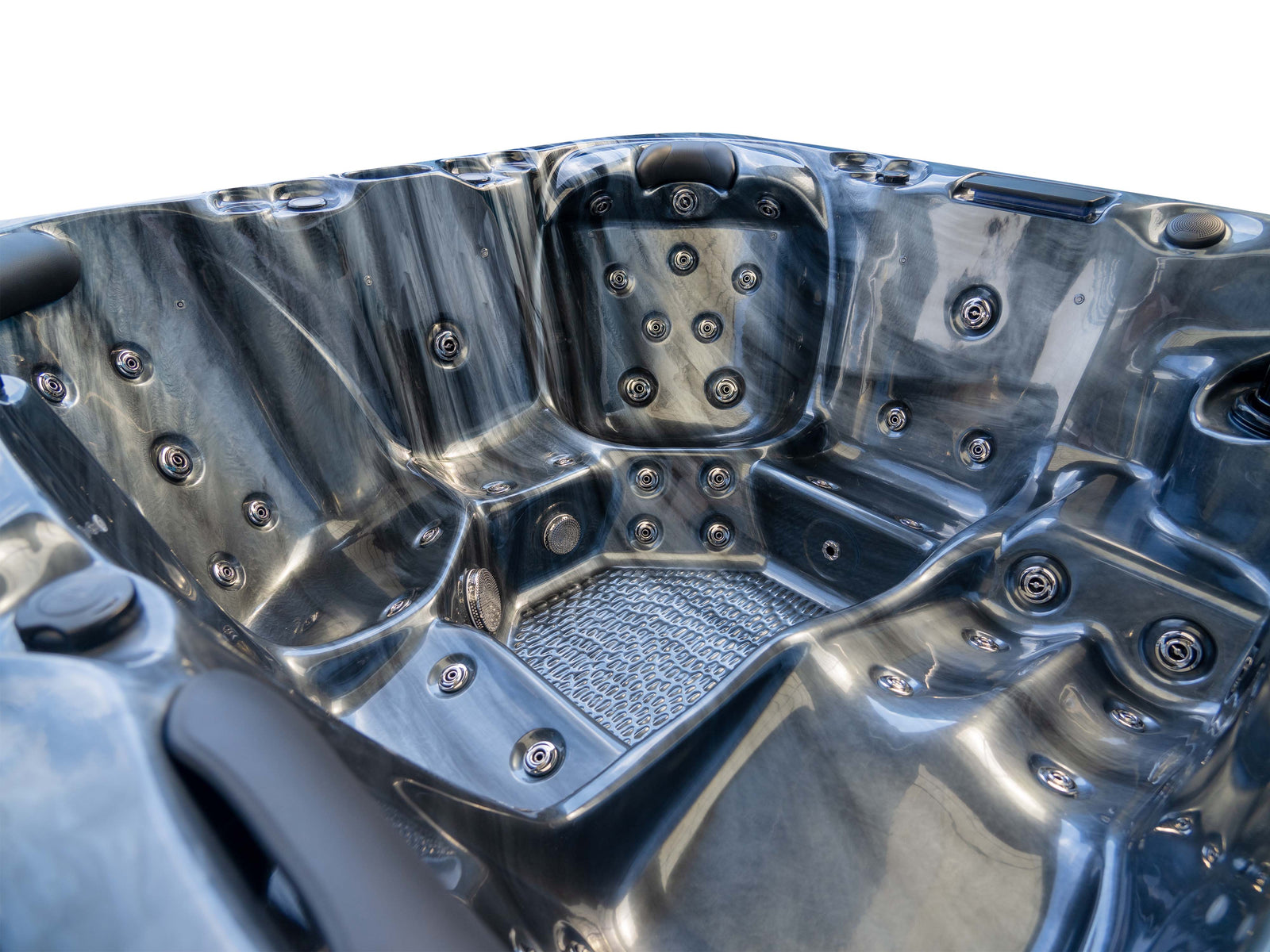 RIVIERA 1 - 6-Person Hot Tub with Bluetooth Audio