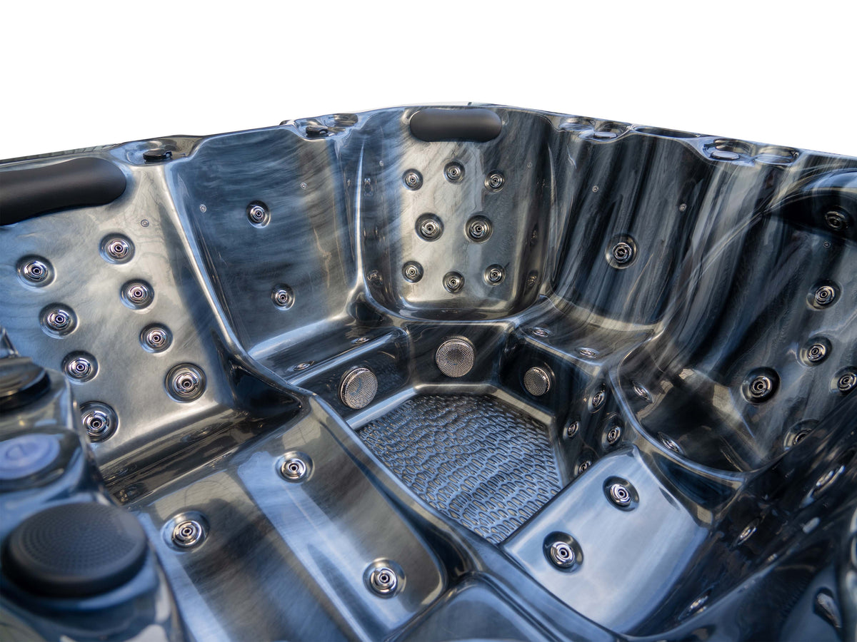 RIVIERA 1 - 6-Person Hot Tub with Bluetooth Audio