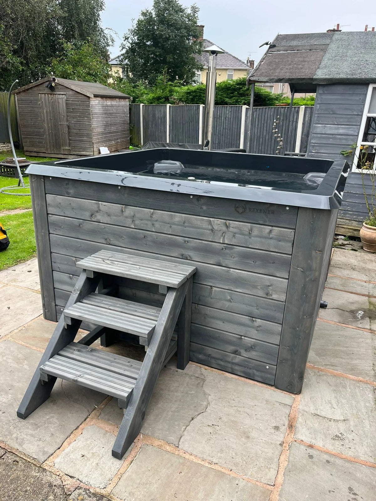 Rexener Polar Wooden Hot Tub - Made in Finland