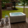 JACUZZI LODGE +S HOLIDAY LET HOT TUB