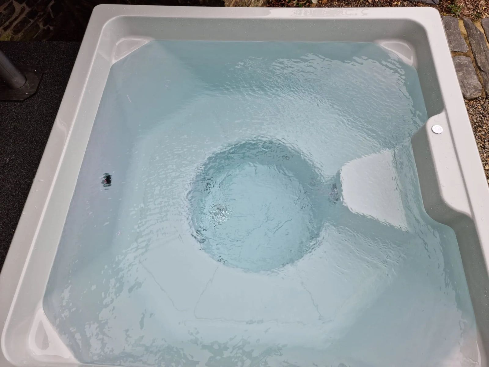 Rexener Polar Wooden Hot Tub - Made in Finland