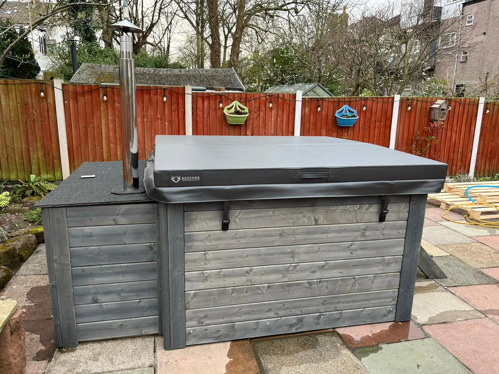 Rexener Polar Wooden Hot Tub - Made in Finland